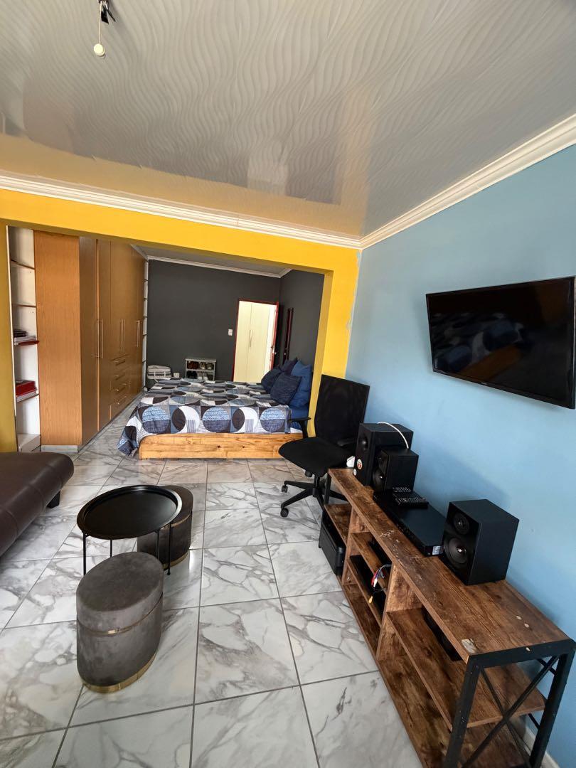 5 Bedroom Property for Sale in Elim Western Cape